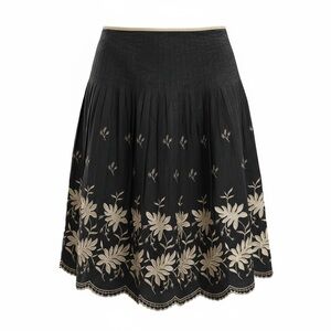 NWT Peter Nygard Black Skirt with Cream Floral Design Short Skirt